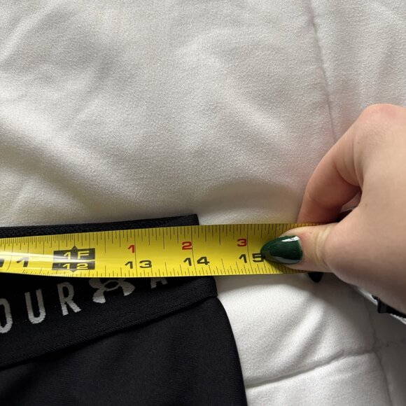 Under Armour Womens Size Large Black Compression Shorts Volleyball Track Spandex - Picture 3 of 6